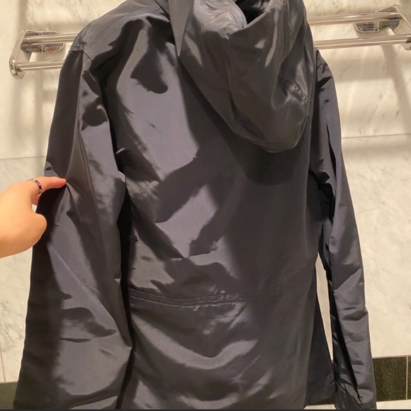 Abercrombie and Fitch raincoat and windbreaker - Picture 3 of 3
